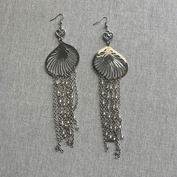 Silver Tone Chain Fringe Drop Dangle Fashion Earrings Long Pierced NWT Boho - Picture 1 of 6